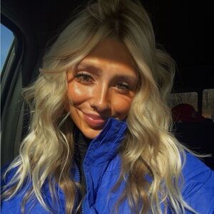 Meet your Posher, Savannah